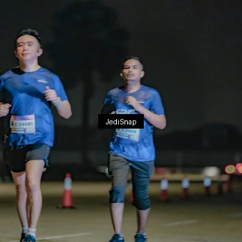 Runner Photo 7505953