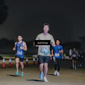Runner Photo 7505975