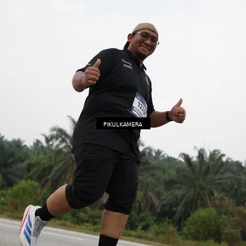 Runner Photo 7505984