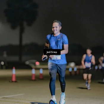 Runner Photo 7505991