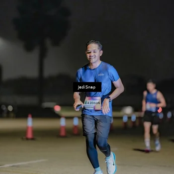 Runner Photo 7505992