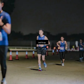 Runner Photo 7505993