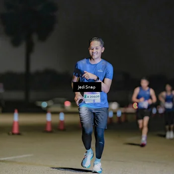 Runner Photo 7505994