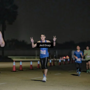 Runner Photo 7506005