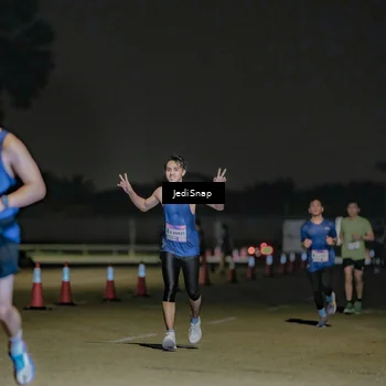 Runner Photo 7506011