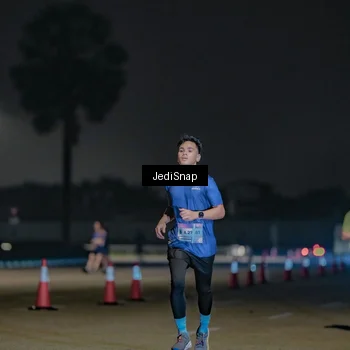 Runner Photo 7506018