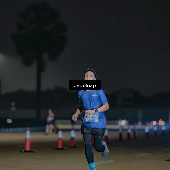 Runner Photo 7506019