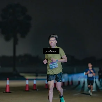 Runner Photo 7506034