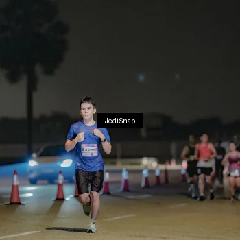 Runner Photo 7506042