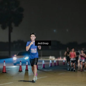 Runner Photo 7506044