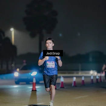 Runner Photo 7506058