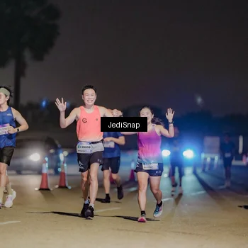 Runner Photo 7506060