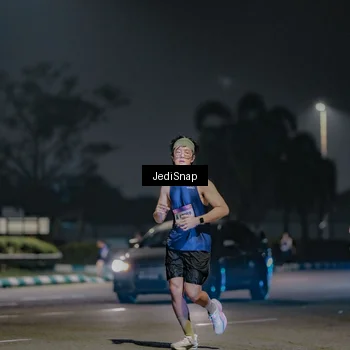 Runner Photo 7506068