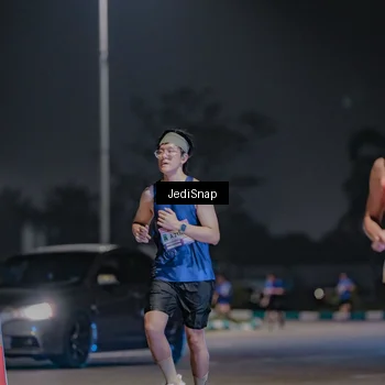 Runner Photo 7506079