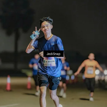 Runner Photo 7506082