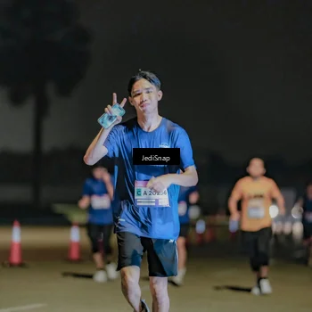 Runner Photo 7506084