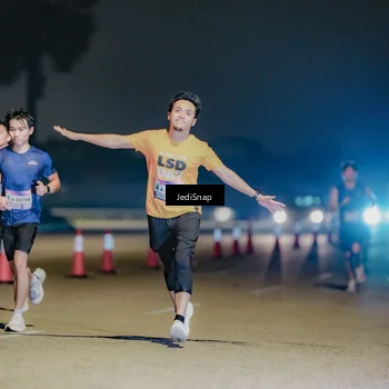 Runner Photo 7506090