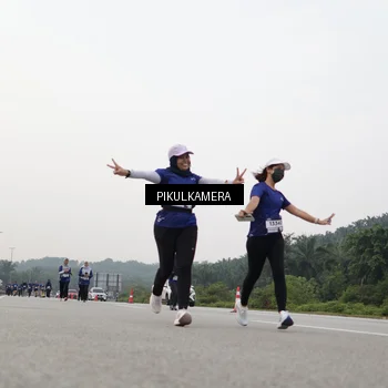 Runner Photo 7506097