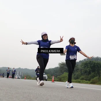 Runner Photo 7506109