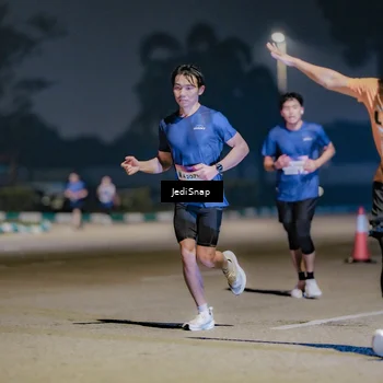 Runner Photo 7506112