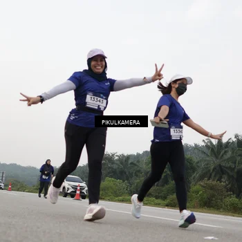 Runner Photo 7506116
