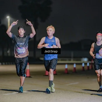 Runner Photo 7506130