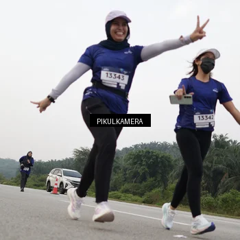 Runner Photo 7506143