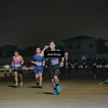 Runner Photo 7506153