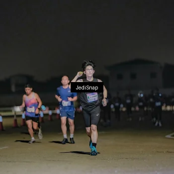 Runner Photo 7506154