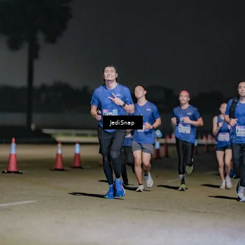 Runner Photo 7506185
