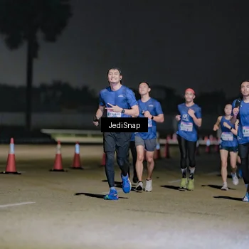 Runner Photo 7506189