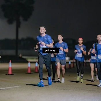 Runner Photo 7506191