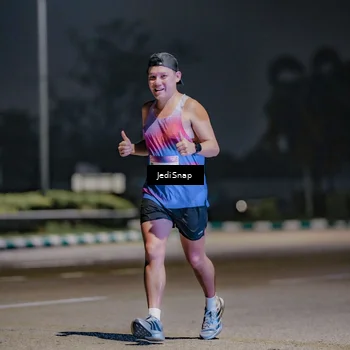 Runner Photo 7506192