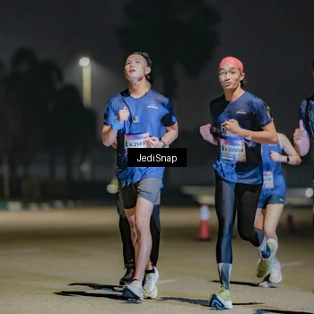 Runner Photo 7506206