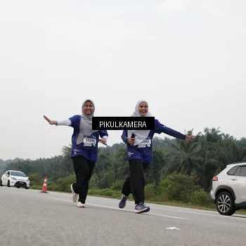 Runner Photo 7506210