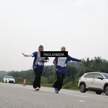 Runner Photo 7506217