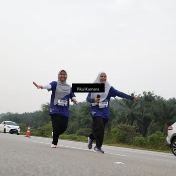 Runner Photo 7506219