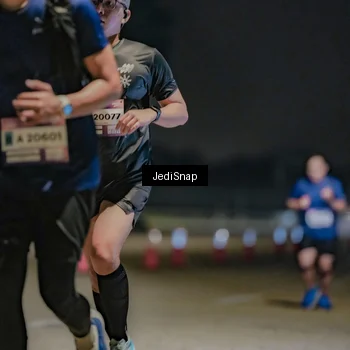 Runner Photo 7506225