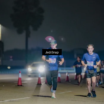 Runner Photo 7506241