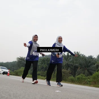 Runner Photo 7506243