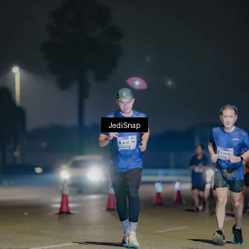 Runner Photo 7506245