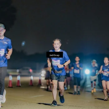 Runner Photo 7506246