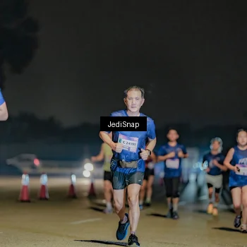 Runner Photo 7506247