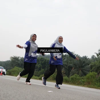 Runner Photo 7506251