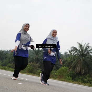 Runner Photo 7506256