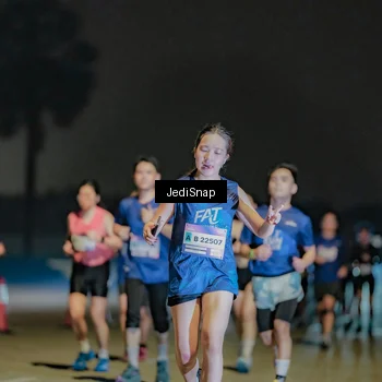 Runner Photo 7506267