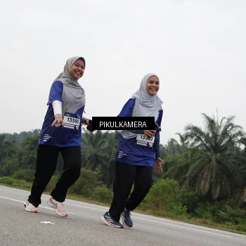 Runner Photo 7506272