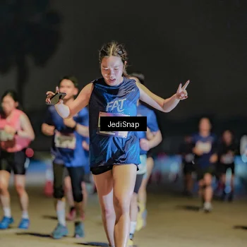 Runner Photo 7506273