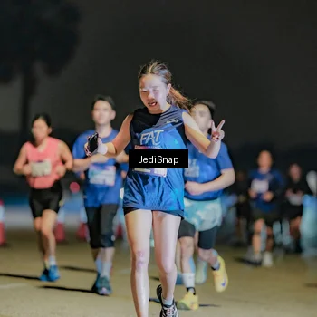 Runner Photo 7506274
