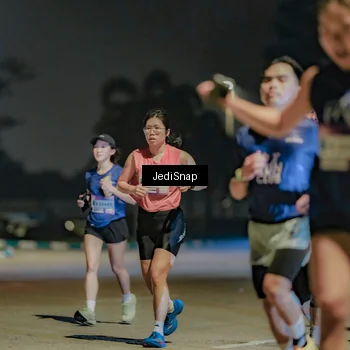 Runner Photo 7506281